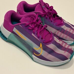 Women's Nike Metcon 9 AMP Women’s Workout Shoes in Hyper Violet